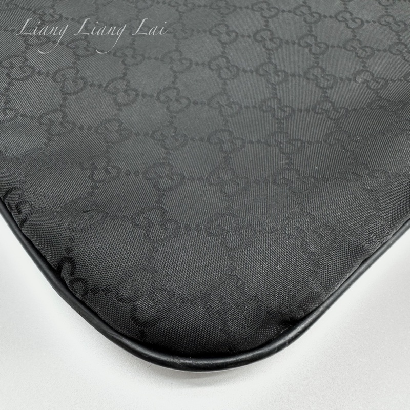 GUCCI經典雙G LOGO緹花緞面皮飾邊大斜背包-29