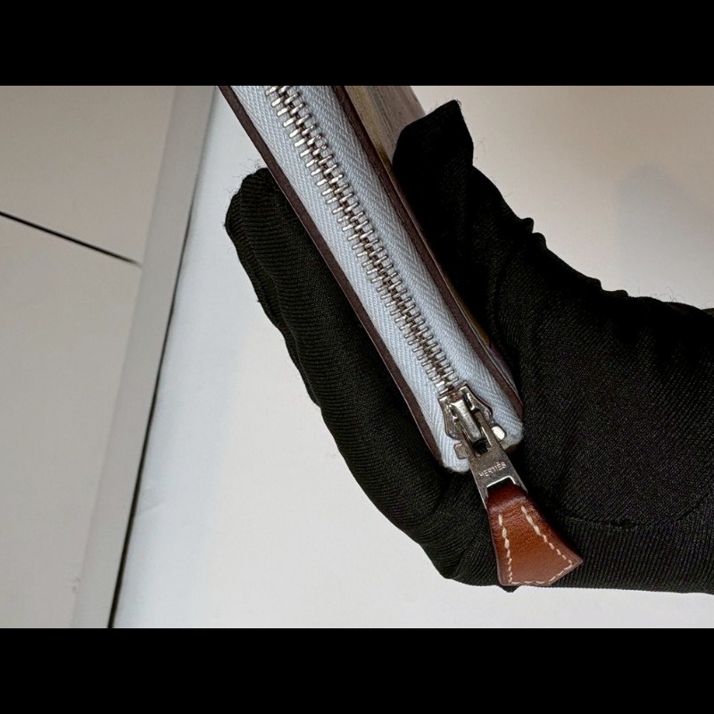 Hermes 淺灰皮彩繪蛋糕圖案拉鍊長夾-12