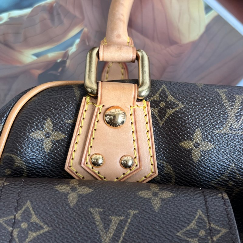 ::LOUIS VUITTON:: LV M40026 Manhattan Monogram Shoulder Bag PM 曼哈頓包 手提包 屋馬蘇曼包-4