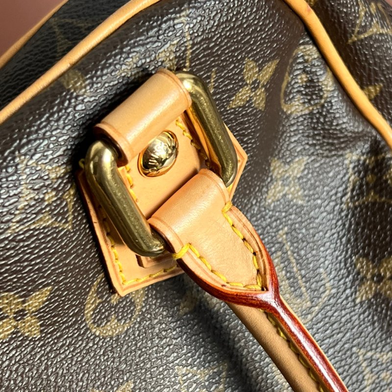::LOUIS VUITTON:: LV M40026 Manhattan Monogram Shoulder Bag PM 曼哈頓包 手提包 屋馬蘇曼包-24
