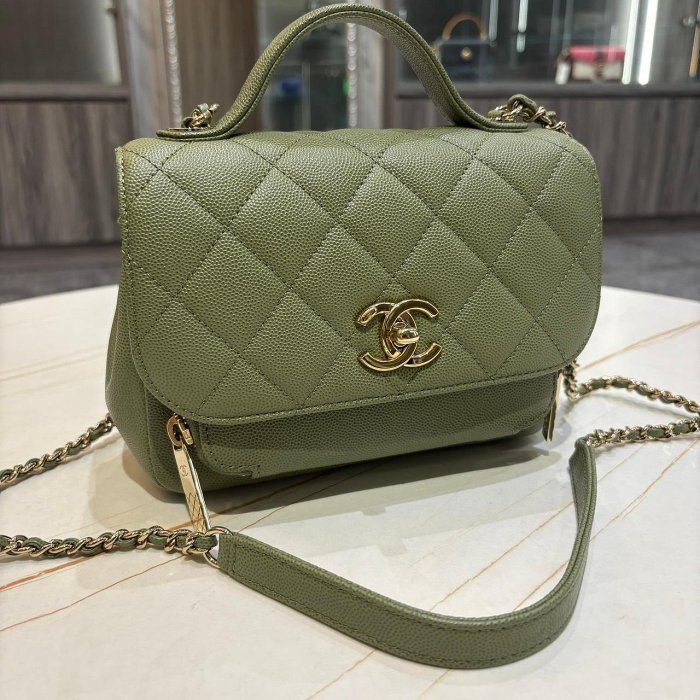 *SHIHNA名牌精品*CHANEL 郵差包 綠色 荔枝紋牛皮 金鍊 (保卡款)-0