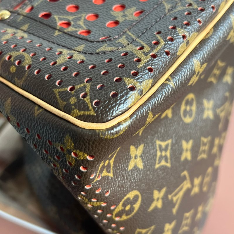 限定特殊款 ::LOUIS VUITTON:: LV M95182 咖啡色經典花紋SPEEDY 30鏤空手提波士頓包-20