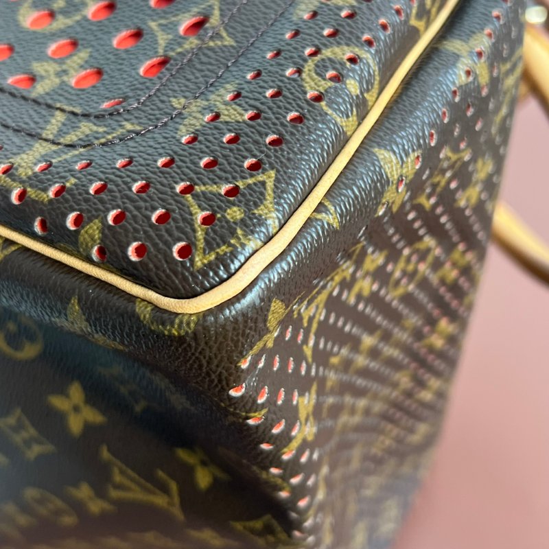 限定特殊款 ::LOUIS VUITTON:: LV M95182 咖啡色經典花紋SPEEDY 30鏤空手提波士頓包-21