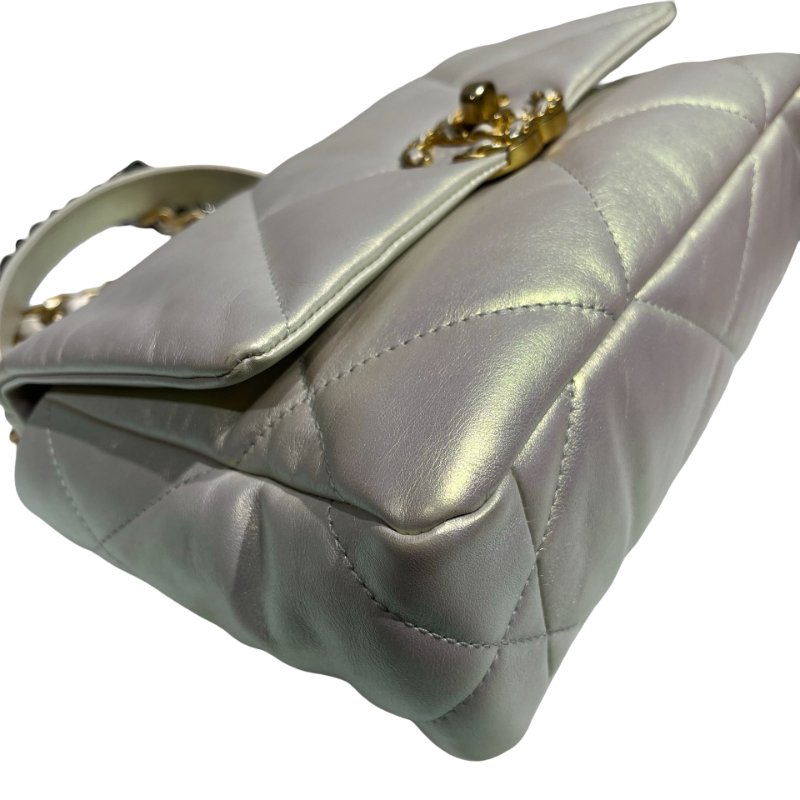 CHANEL 19 SMALL SIZE IRIDESCENT WHITE GHW CHAIN SHOUDLER BAG-7