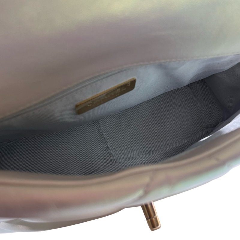 CHANEL 19 SMALL SIZE IRIDESCENT WHITE GHW CHAIN SHOUDLER BAG-9