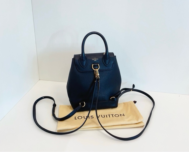 LV lock me系列黑金全皮 mini迷你雙肩包後背包-1