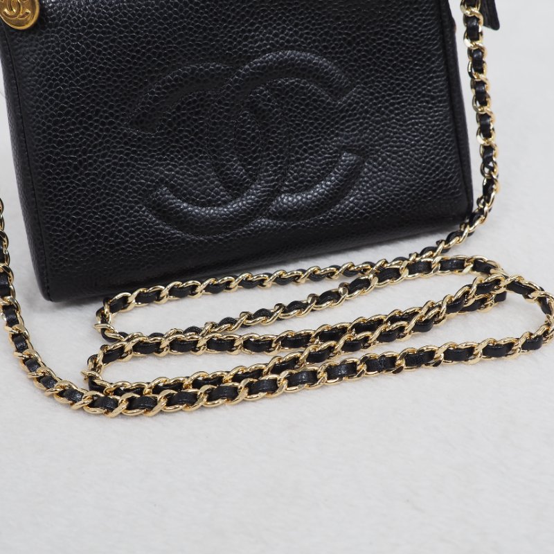 Chanel 黑金荔枝皮 Pouch-10