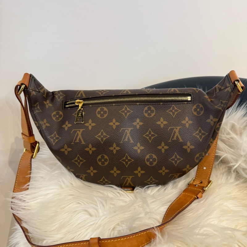 LV Bumbag 老花胸腰包-1