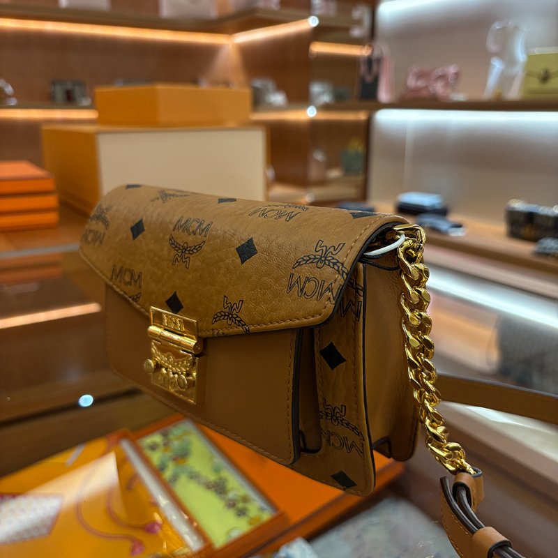 【現貨｜快速出貨】MCM Visetos 經典印花包款｜韓國熱銷品牌｜輕奢潮流穿搭必備-1