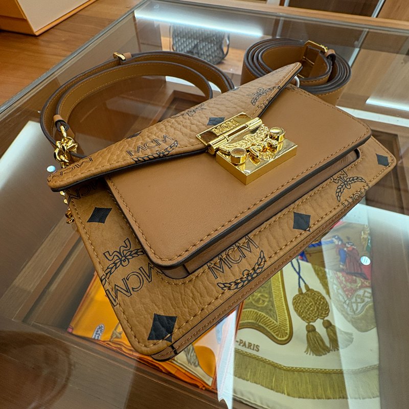 【現貨｜快速出貨】MCM Visetos 經典印花包款｜韓國熱銷品牌｜輕奢潮流穿搭必備-5