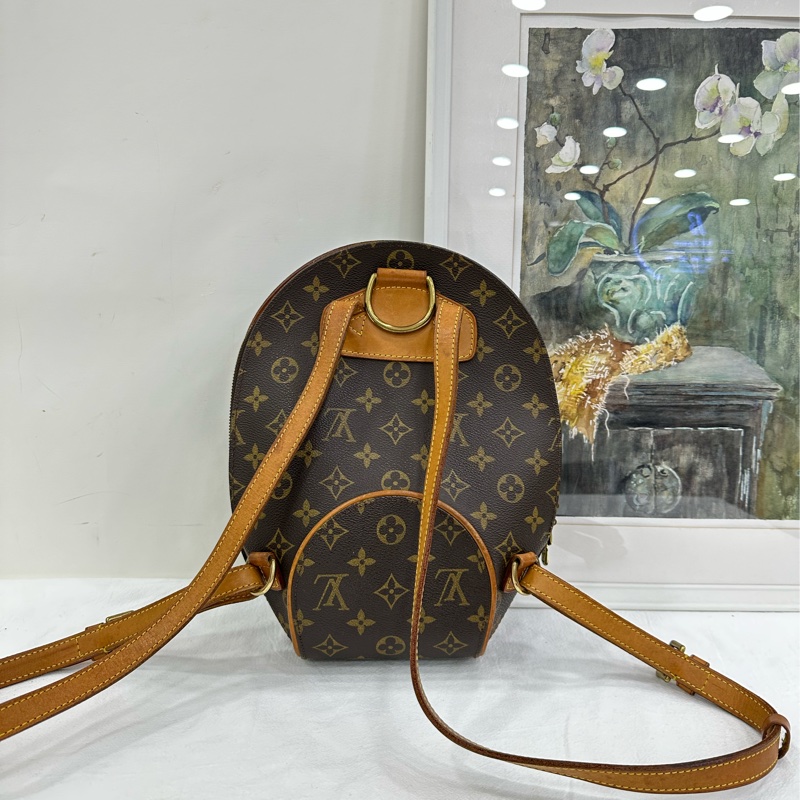 lv vintage 河蚌貝殼 烏龜 雙肩包 中古包 尺寸: 22x30x10cm 老花 中古里非常經典的貝殼雙肩-1