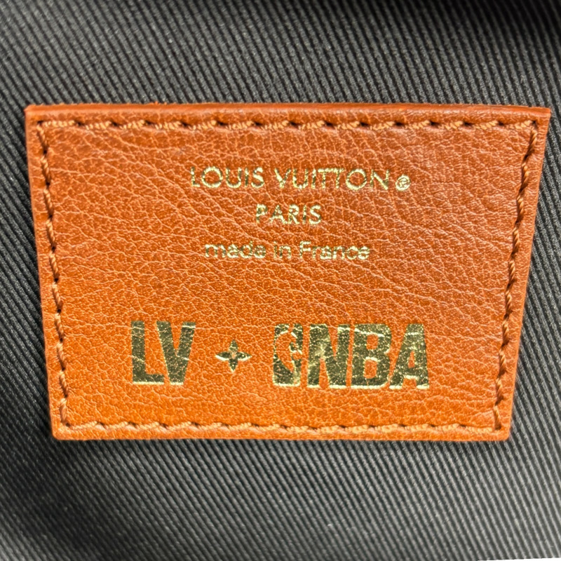 NBA 聯名款 Trunk硬盒子肩背斜背包芯片款 【LOUIS VUITTON LV 路易威登】 M45785-6