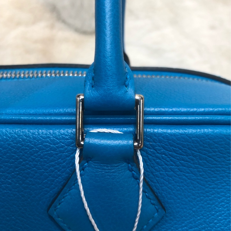 Hermes Plume 28 湖水藍大羽手袋 (A) XB892-12