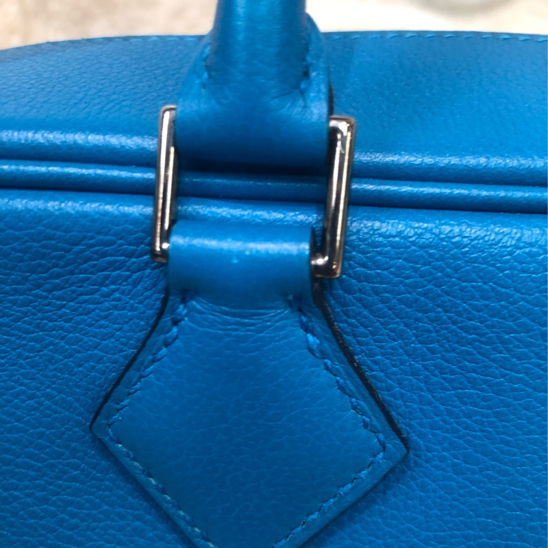 Hermes Plume 28 湖水藍大羽手袋 (A) XB892-13