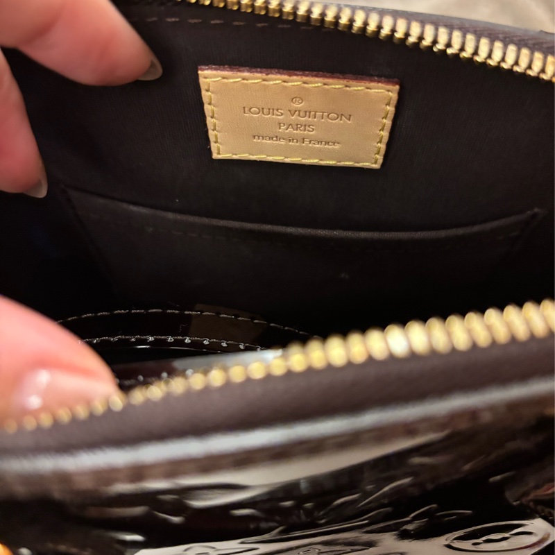 LV Alma bb 美拉德酒紅色漆皮貝殼包-10