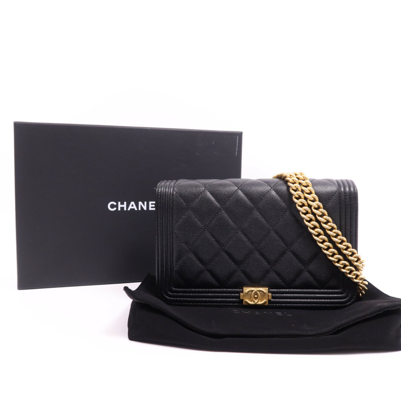 CHANEL 牛皮皮革Boy WOC Wallet On Chain金扣鏈帶肩背袋-14