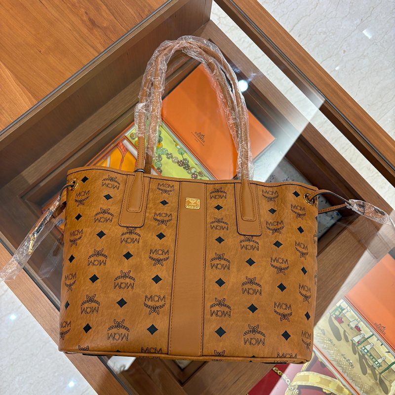 【現貨｜快速出貨】MCM Liz Vi Small Shopper 小號托特包｜雙面可用｜經典Visetos老花通勤包｜附小包-0