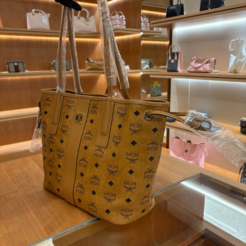 【現貨｜快速出貨】MCM Liz Vi Small Shopper 小號托特包｜雙面可用｜經典Visetos老花通勤包｜附小包-2