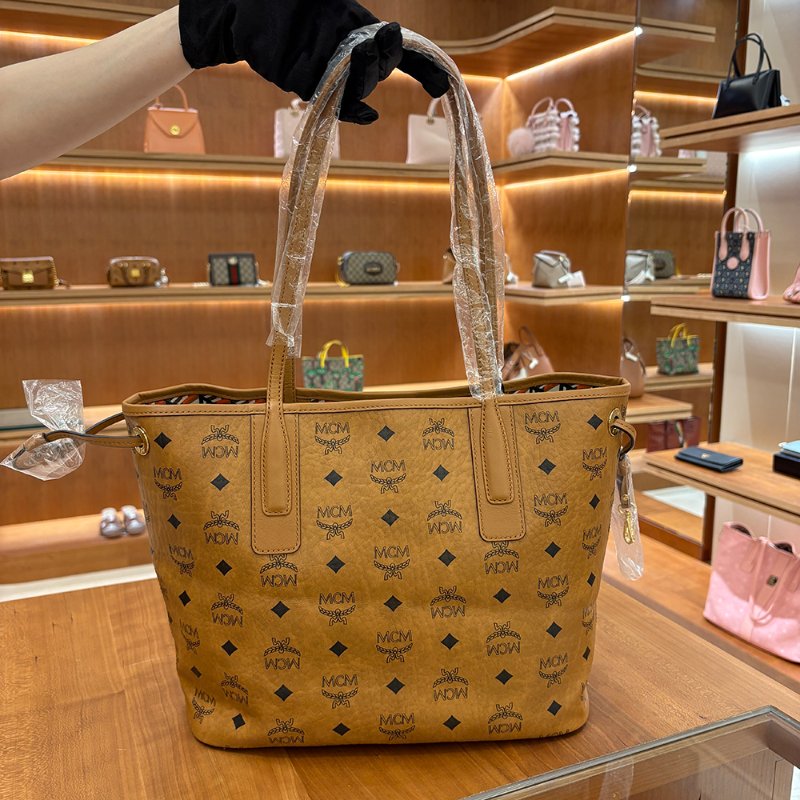 【現貨｜快速出貨】MCM Liz Vi Small Shopper 小號托特包｜雙面可用｜經典Visetos老花通勤包｜附小包-3