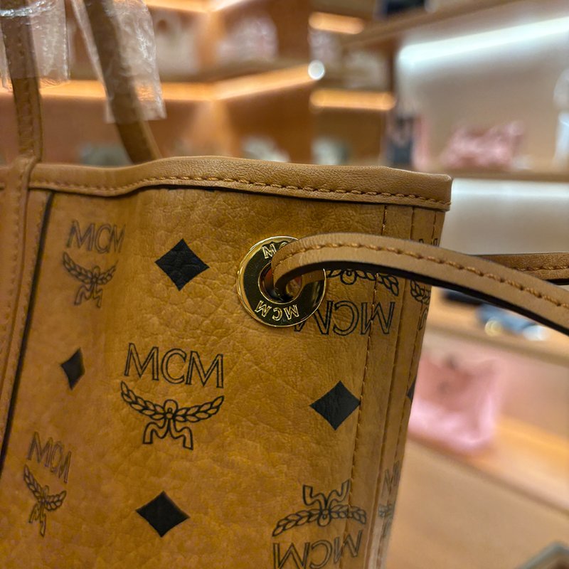 【現貨｜快速出貨】MCM Liz Vi Small Shopper 小號托特包｜雙面可用｜經典Visetos老花通勤包｜附小包-11