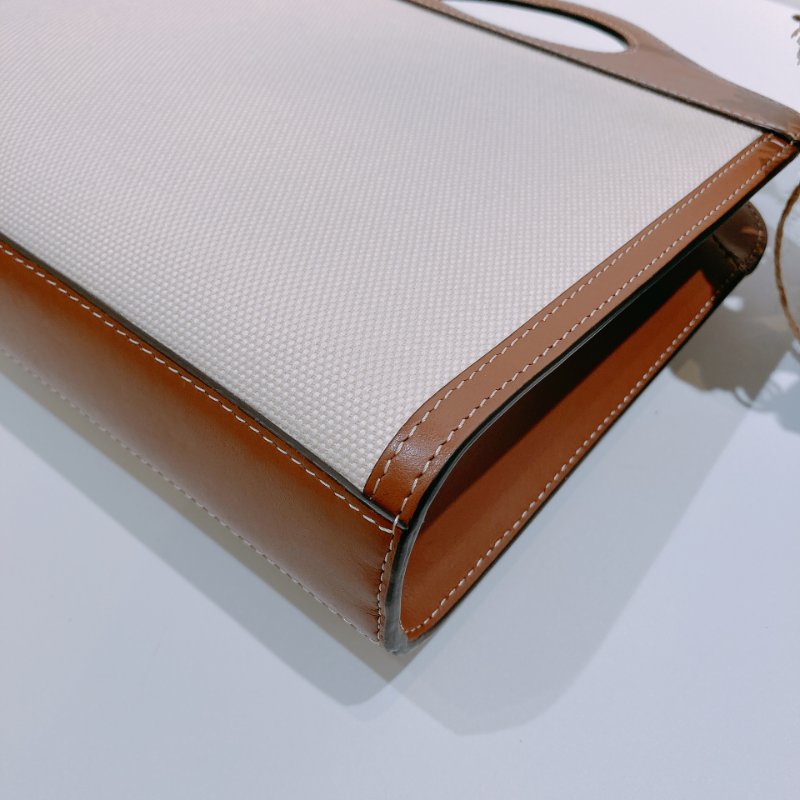 TW4535 Burberry 巴寶莉 迷你 雙拼色手提斜挎包 Mini Pocket Tote Bag-8