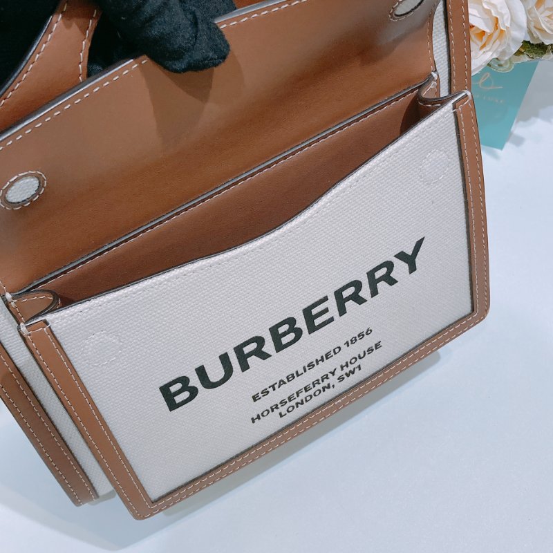 TW4535 Burberry 巴寶莉 迷你 雙拼色手提斜挎包 Mini Pocket Tote Bag-11