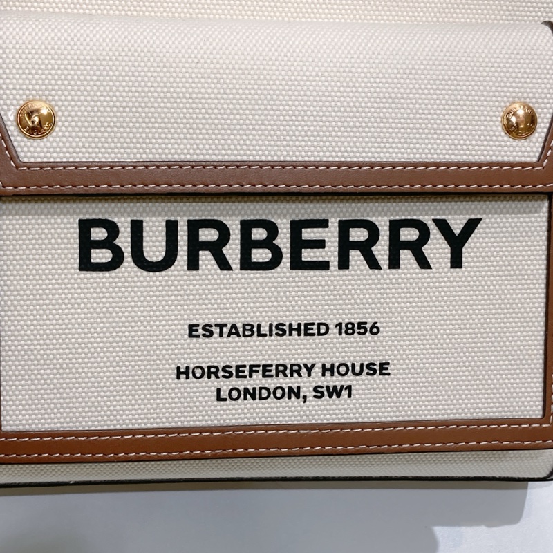 TW4535 Burberry 巴寶莉 迷你 雙拼色手提斜挎包 Mini Pocket Tote Bag-21