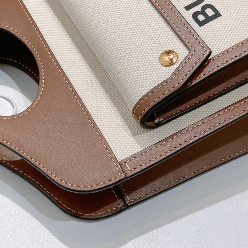 TW4535 Burberry 巴寶莉 迷你 雙拼色手提斜挎包 Mini Pocket Tote Bag-25