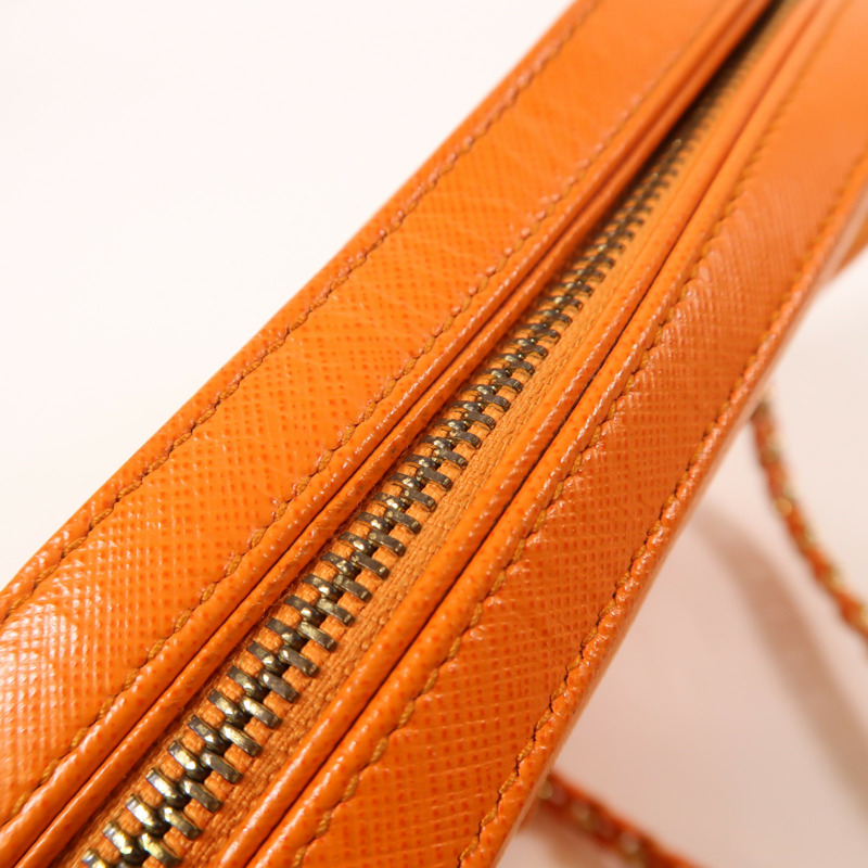 Salvatore Ferragamo 牛皮皮革Chain Shoulder金扣鏈帶肩背袋-14