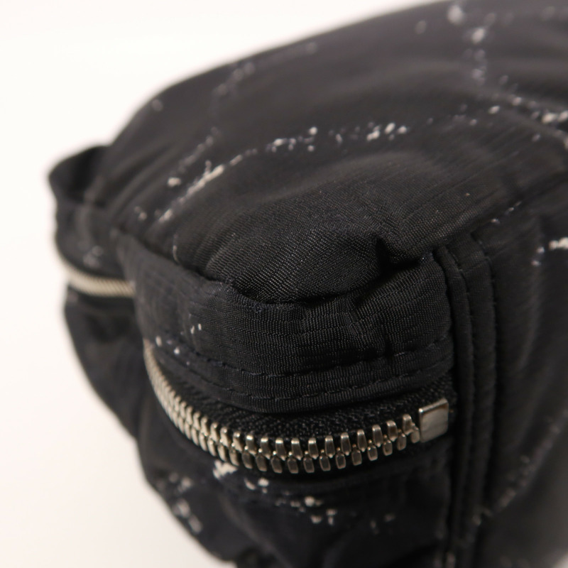 CHANEL 尼龍Hand Bag銀扣手挽袋-13