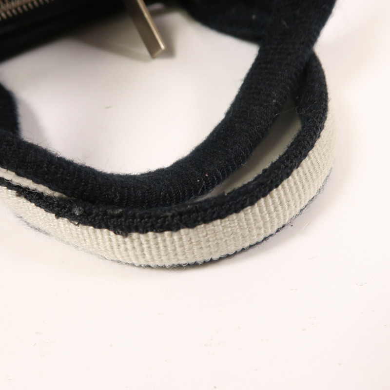 CHANEL 尼龍Hand Bag銀扣手挽袋-18