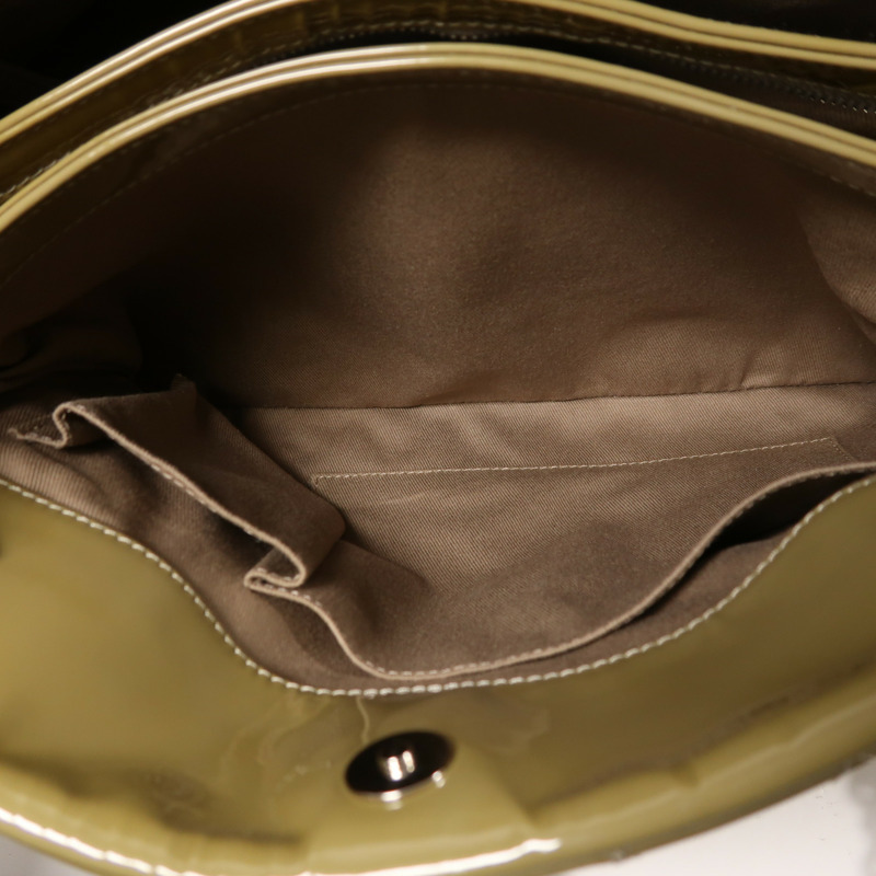 CHANEL 漆皮皮革Chain Shoulder銀扣鏈帶肩背袋-4