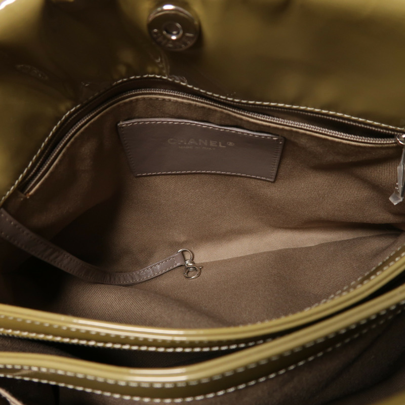 CHANEL 漆皮皮革Chain Shoulder銀扣鏈帶肩背袋-6