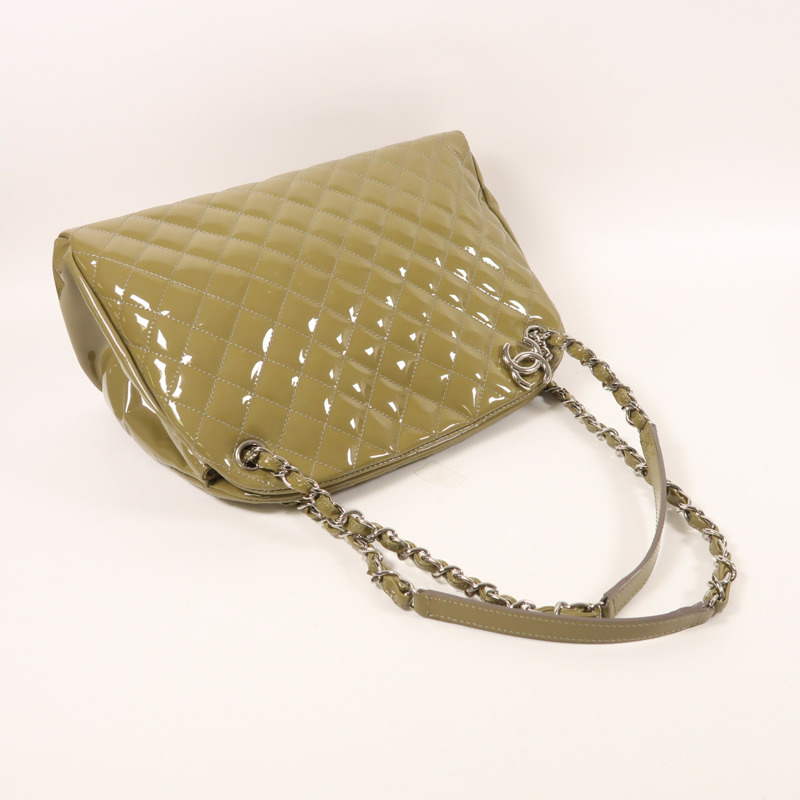 CHANEL 漆皮皮革Chain Shoulder銀扣鏈帶肩背袋-9