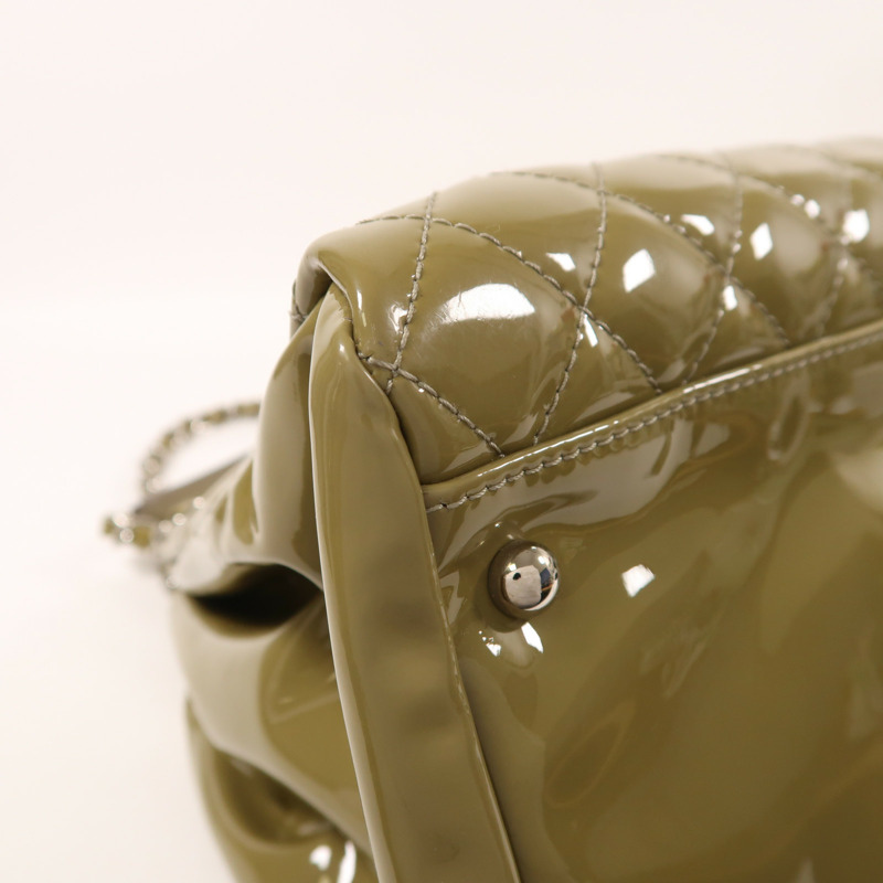 CHANEL 漆皮皮革Chain Shoulder銀扣鏈帶肩背袋-12