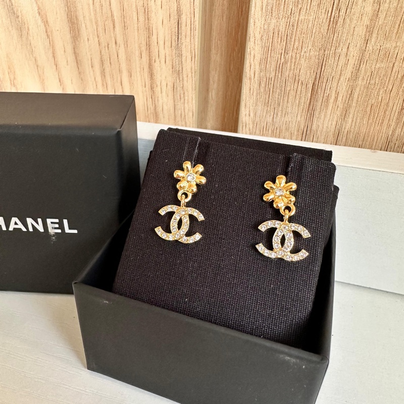 Chanel小吊墜耳環拼金色花花-1