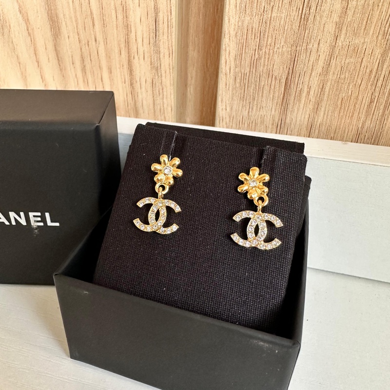 Chanel小吊墜耳環拼金色花花-2