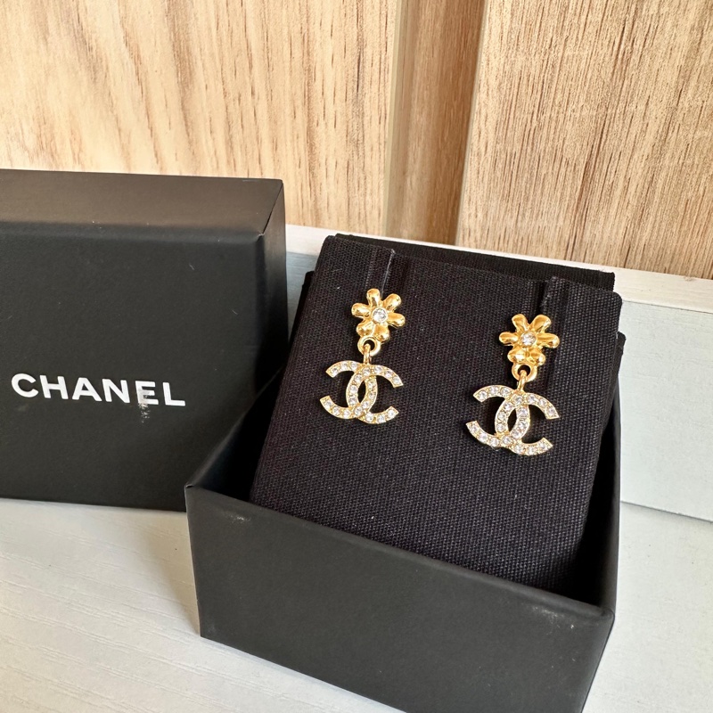 Chanel小吊墜耳環拼金色花花-8
