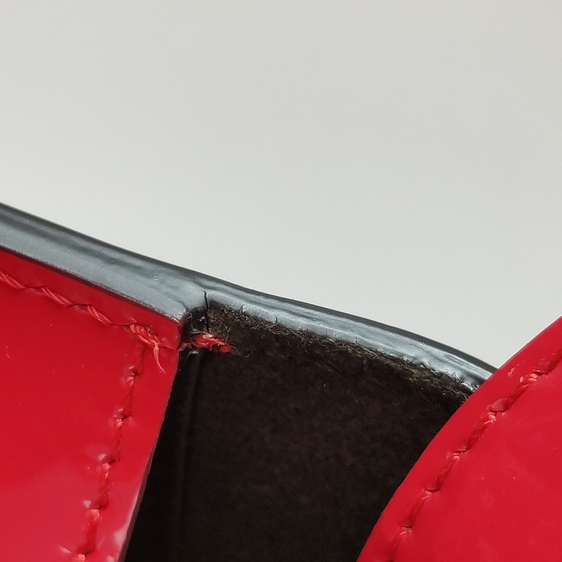 Fendi Karligraphy漆皮純色花體雙F logo斜背包-13