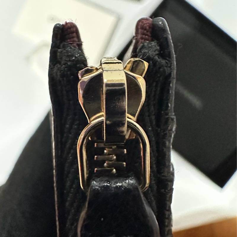 Chanel黑金荔枝皮L型拉鍊零錢卡包AP3179B-3