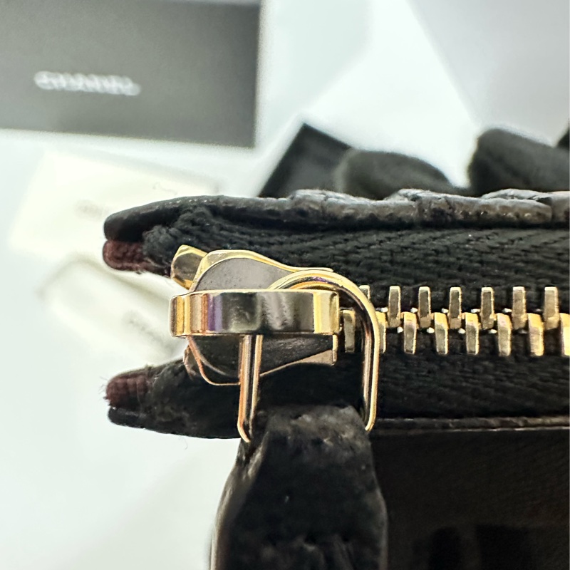Chanel黑金荔枝皮L型拉鍊零錢卡包AP3179B-9
