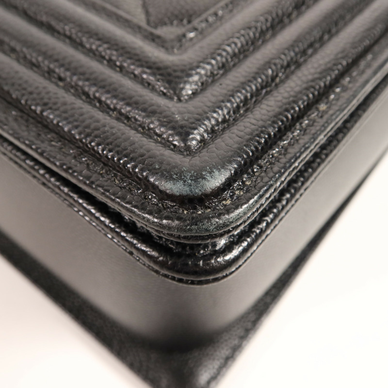 CHANEL 牛皮皮革Boy 28銀扣肩背袋-11