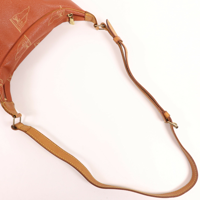 LOUIS VUITTON 塗層帆布Vintage Cup金扣肩背袋-7