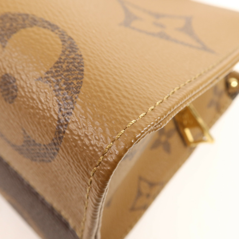 LOUIS VUITTON Monogram Giant Reverse On The Go East West金扣手挽肩背兩用袋-9