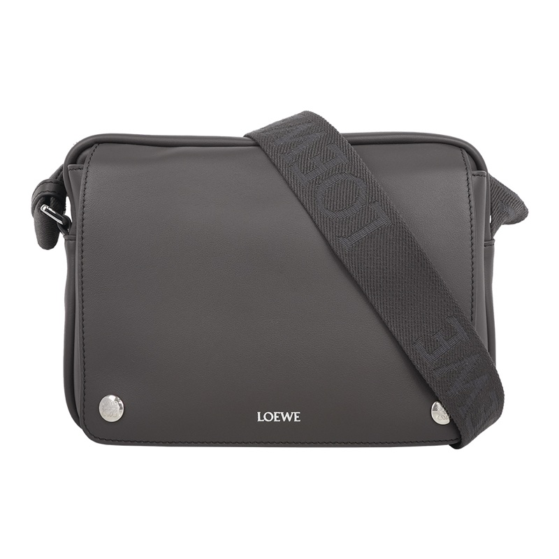 Pebble 光滑小牛皮中型翻蓋郵差包(深灰色)-0