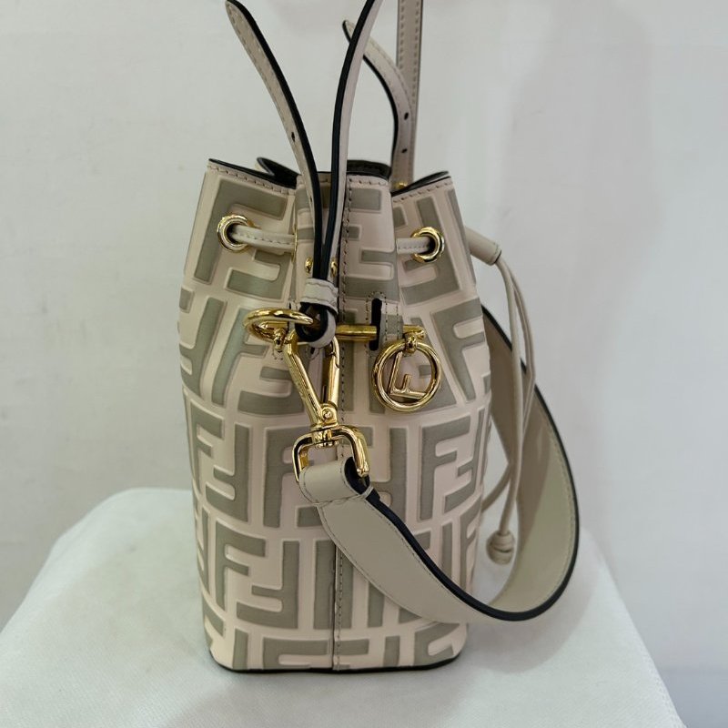 FENDI Mon Tresor白灰水桶包-1