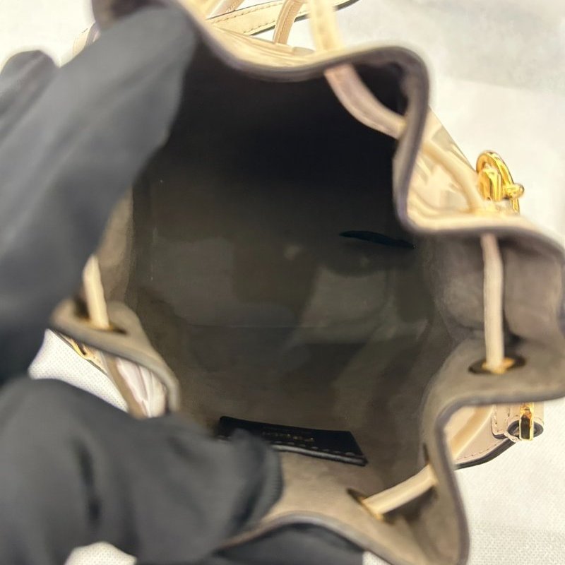 FENDI Mon Tresor白灰水桶包-7