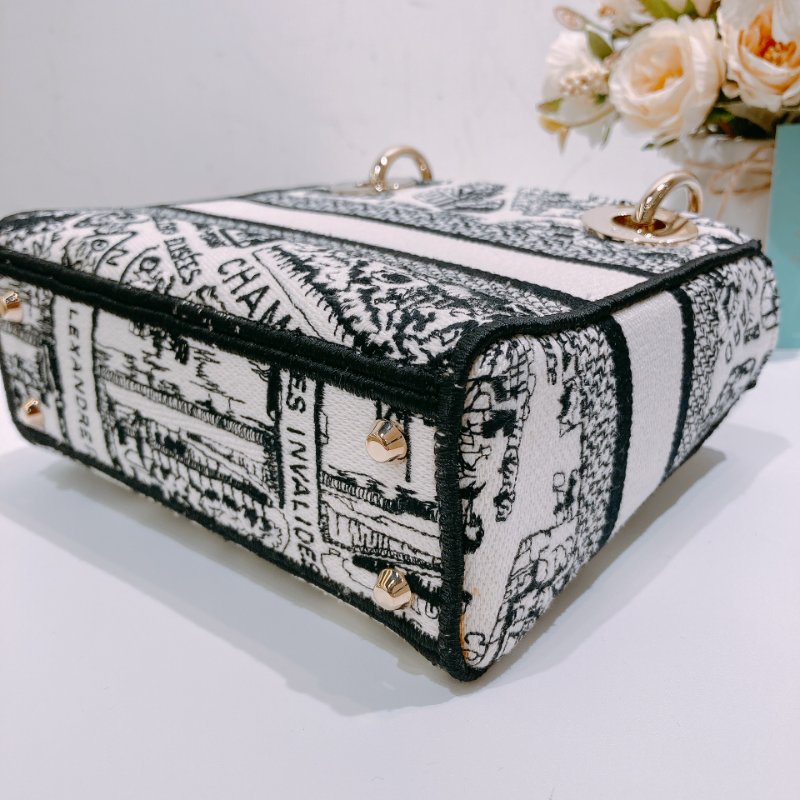 TW4538 Christian Dior 迪奧迷你黛妃 巴黎地圖刺繡 黑白限量版 Mini Lady D-Lite Bag White & Black Plan De Paris Embroidery-6
