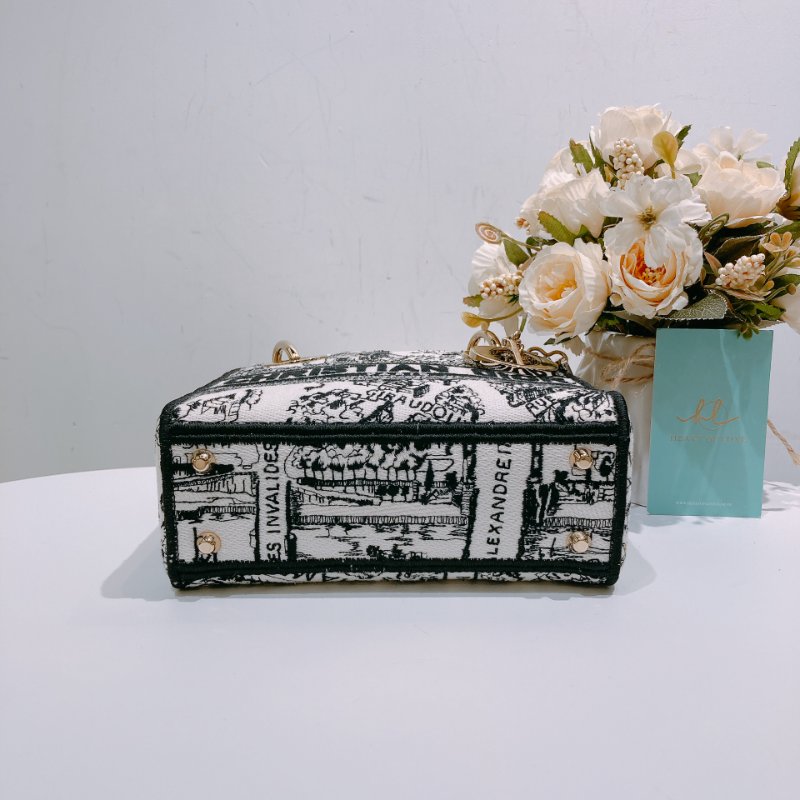 TW4538 Christian Dior 迪奧迷你黛妃 巴黎地圖刺繡 黑白限量版 Mini Lady D-Lite Bag White & Black Plan De Paris Embroidery-8