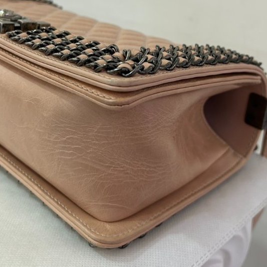 CHANEL粉羊皮銀釦鍊帶邊BOY 25cm-6